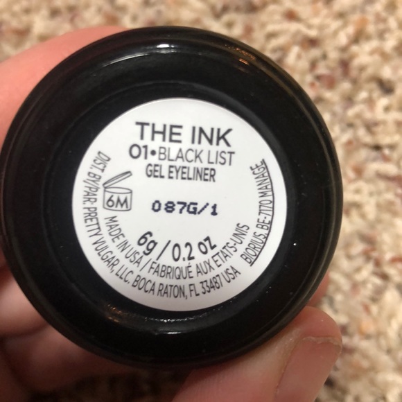 Makeup - Picture 2 of 2